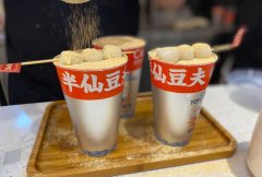 過氣的餐飲小吃品牌，通過設計策劃一年連開3000家，半仙豆夫如何做到的？